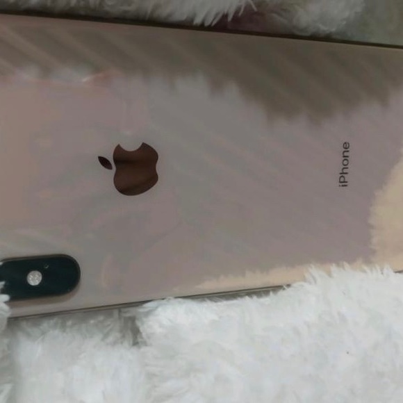 iPhone XS Max - Picture 2 of 7